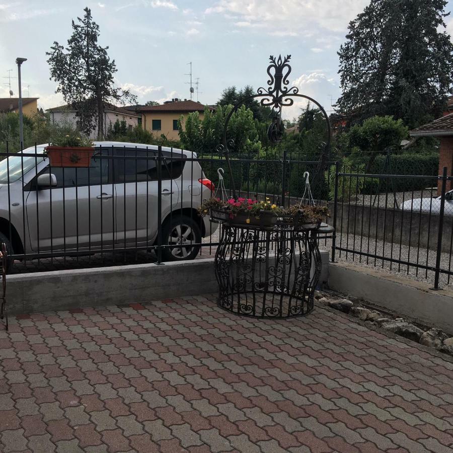 Hotel Casa Laura Peschiera del Garda Exterior foto